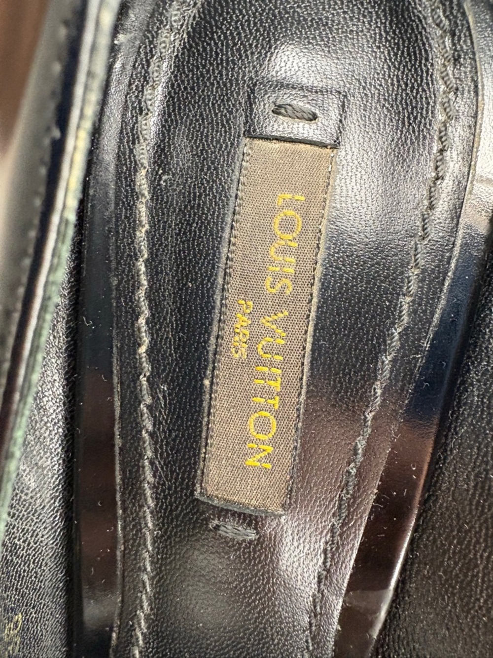 Louis Vuitton LV Logo Black Leather Heels Pumps Size 38 Made in Italy - Picture 10 of 11